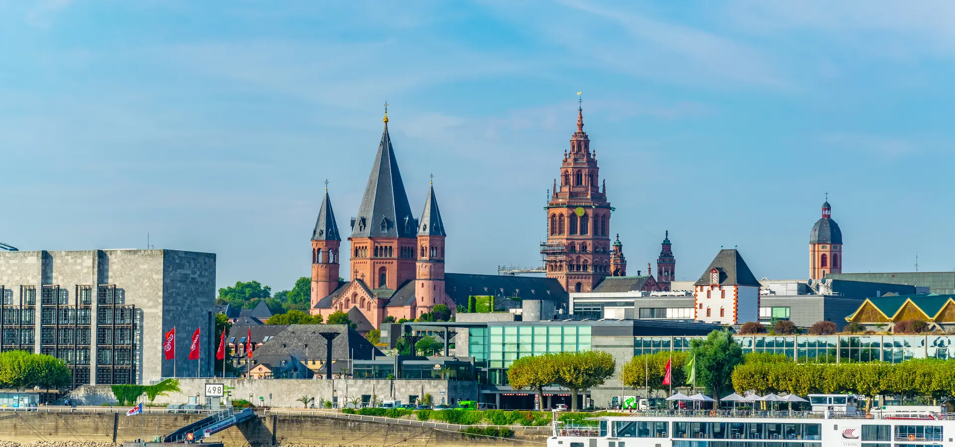 Mainzer Dom mit Blick über den Rhein